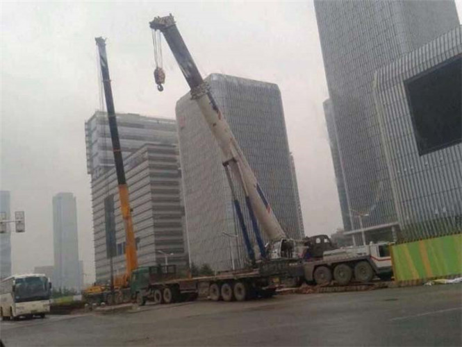 迁安市25吨吊车能吊多重设备？